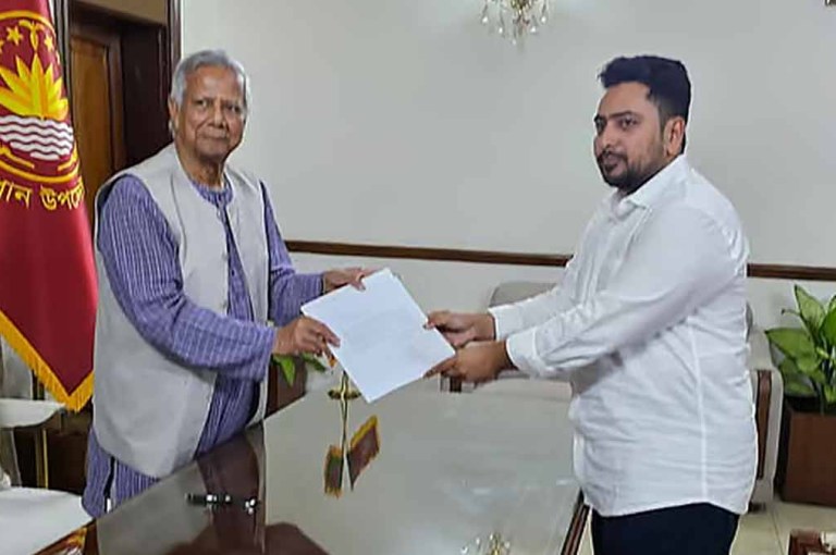 নাহিদ ইসলামের পদত্যাগ: অন্তর্বর্তী সরকারের উপদেষ্টার পদ থেকে সরে দাঁড়ালেন
